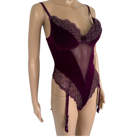 VTG Victoria’s Secret Plum Purple Velvet Lace Bodysuit Whimsigoth Teddy 36C NWT - Picture 1 of 7